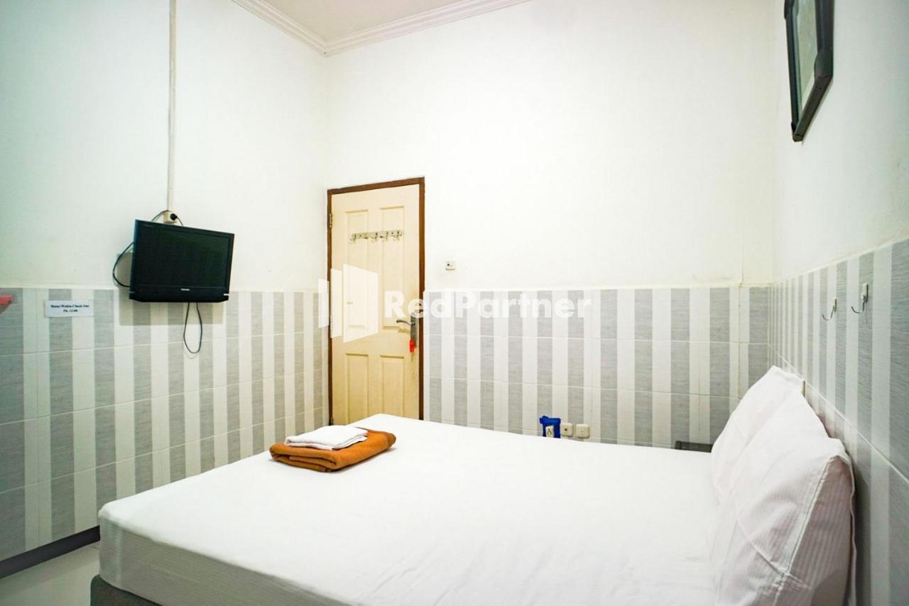 סוראבאיה Hoki Homestay Redpartner מראה חיצוני תמונה